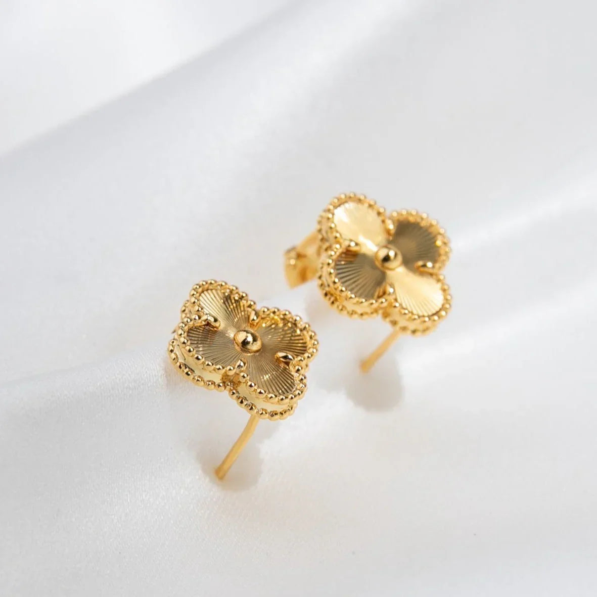 Golden Elégante Bloom Earrings